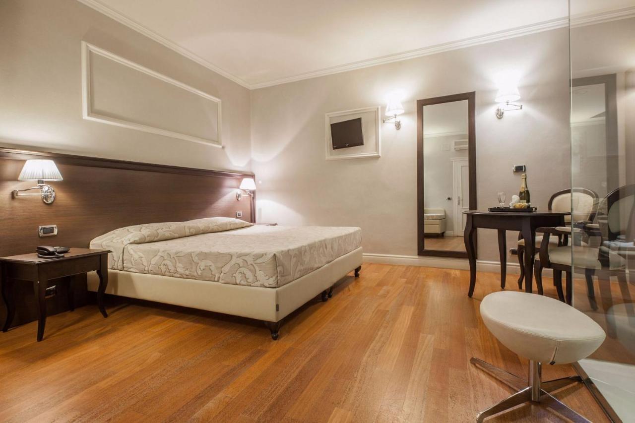 Hotel Lombardia Florence Exterior photo